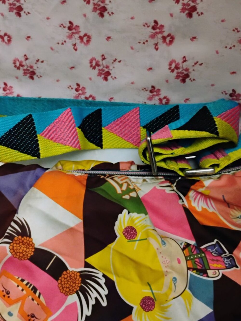 Harajuku Lovers Crossbody Purse - Picture 5 of 14